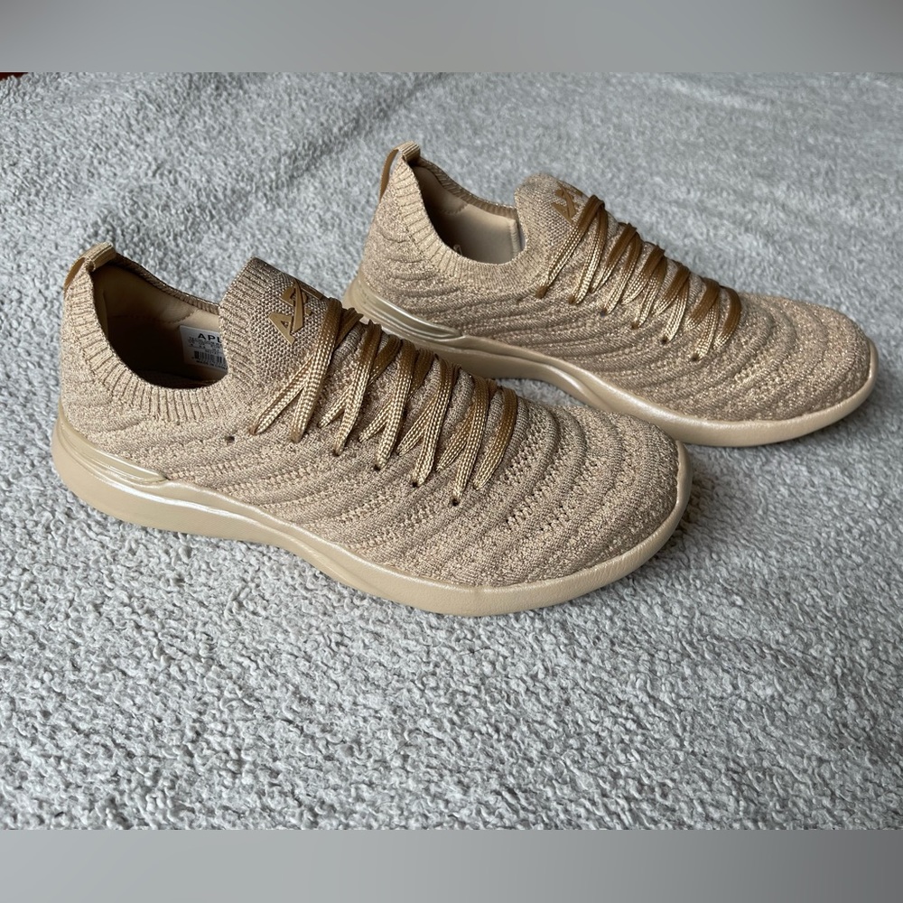 NEW APL Womens Techloom Wave Champagne Size 8